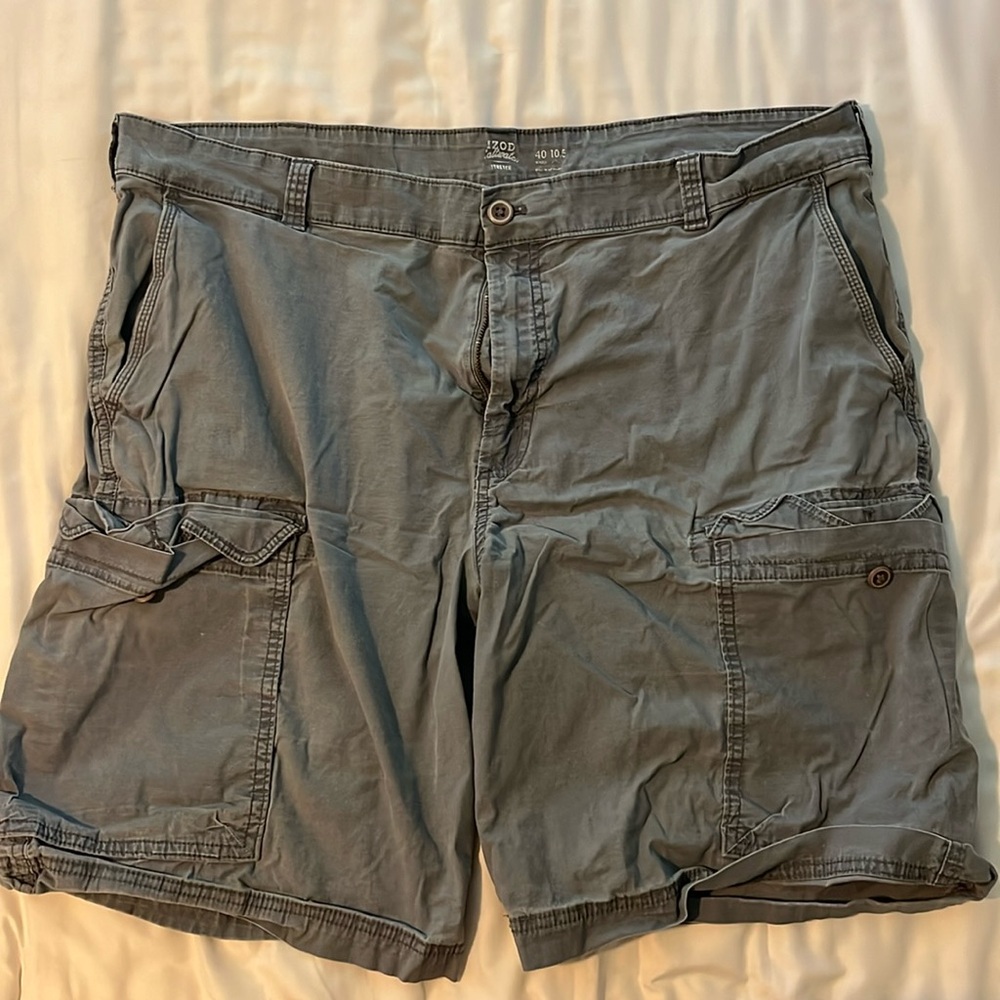 Izod saltwater shorts size 40 with 10.5in inseam